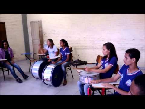 Ensaio para finalização do projeto - Musicando a Escola - PIBID (Colégio Gastão Guimarães)