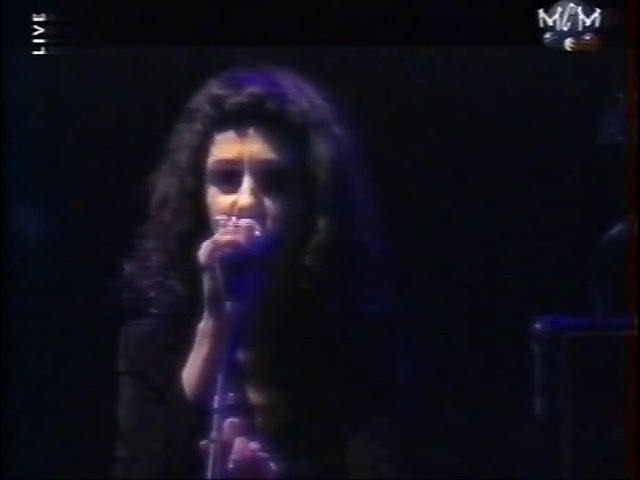 PJ Harvey   1998   Live in Saint Malo, France @ MCM