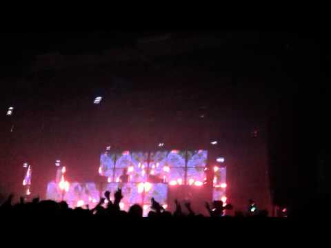 Calvin Harris @ BIG 4 Calgary Alberta Playing Hard Rock Sofa - Quasar