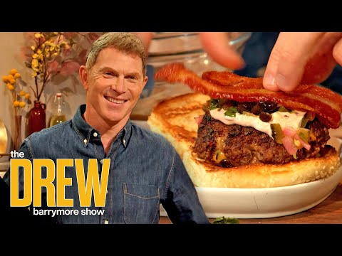Bobby Flay Makes Pimento Cheese Stuffed Burgers "Juicy Lucy"