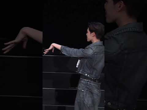 he really went in for the ring finger 😏 😏❤️❤️🔥🔥🔥#ppkritt#billkin#bkpp #billkinpp#itoldsunsetaboutyou