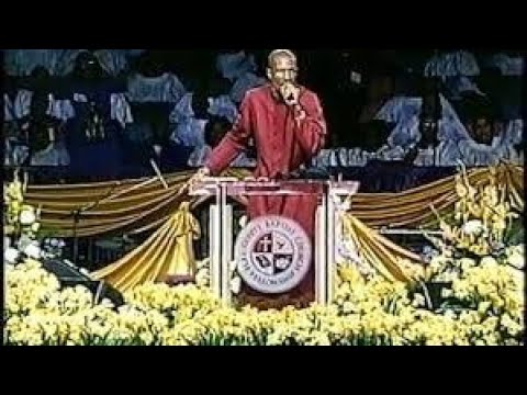 Bishop Noel Jones- I Messed Up But Don't Give Up (FGBCFI Conference Superdome in New Orleans 1998)
