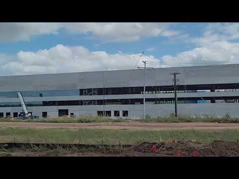 Tesla Giga Texas Austin length in 1 min at 60 mph. Start to finish. OCT 2021 update. #austin #Tesla