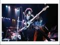 Thin Lizzy - Dear Miss Lonely Hearts (LIVE!) 