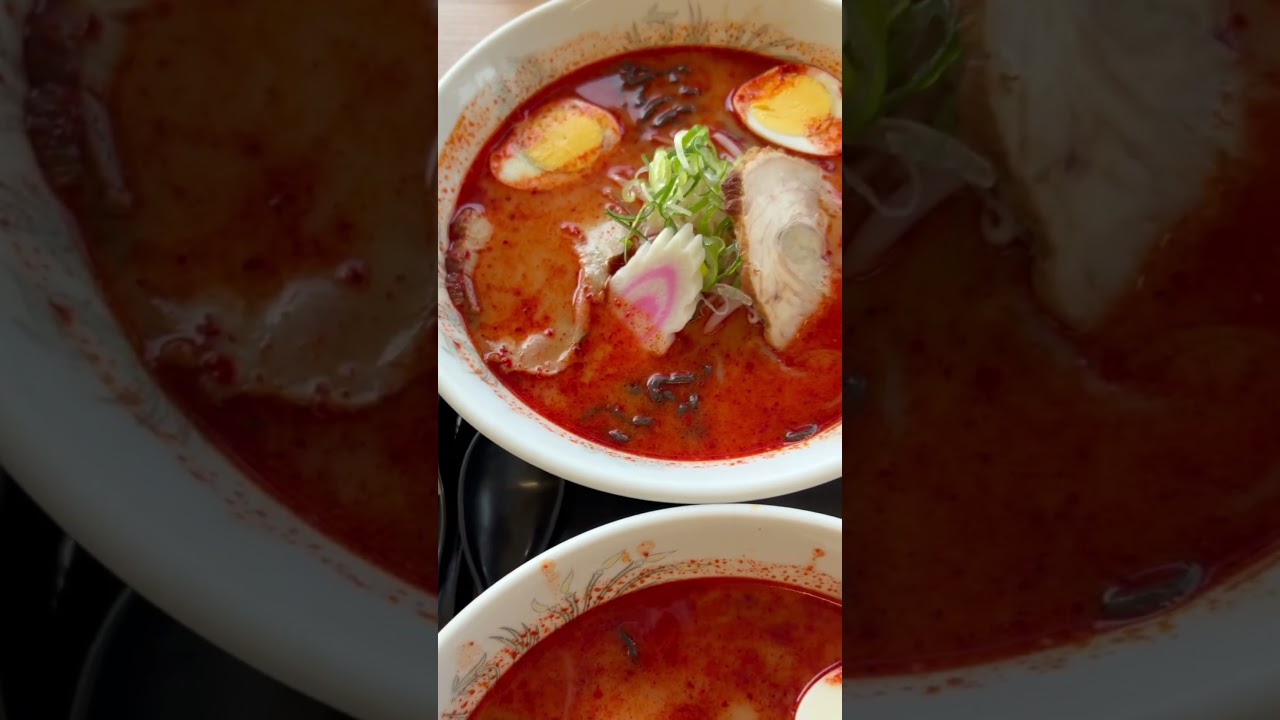 箱根大涌谷赤池地獄の黒ラーメン【Hakone Owakudani Akaike Hell Black Ramen】#shorts #地獄ラーメン