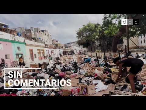Un basurero se traga la acera de esta calle de La Habana