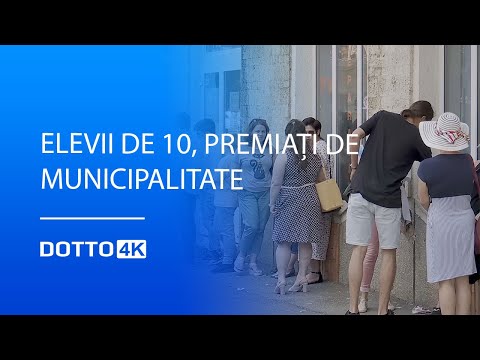 Elevii de 10, premiați de municipalitate