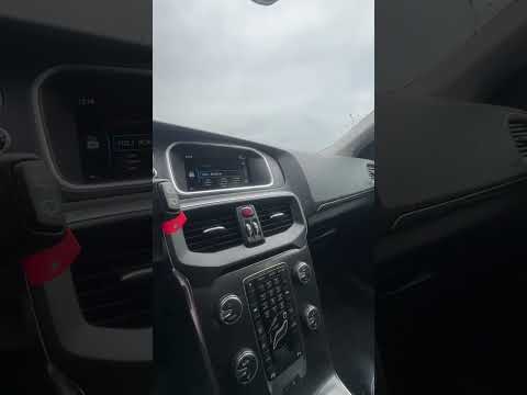 фото volvo v40 ii 0