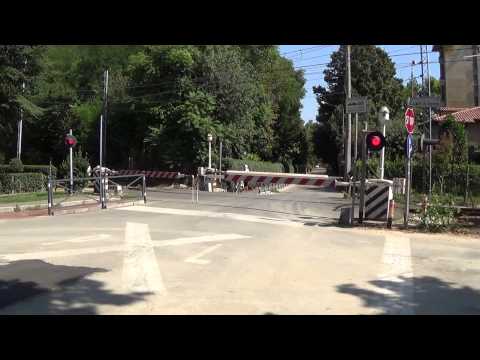Passaggio a livello di via Antonio Gramsci in HD - Formigine (MO) / Level Crossing
