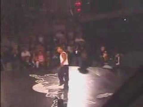 redbull bcone 2006 bboy alex(peru) vs mouse(inglat.)