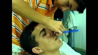 preview picture of video 'O mais novo barbeiro/ cabeleireiro do mundo'