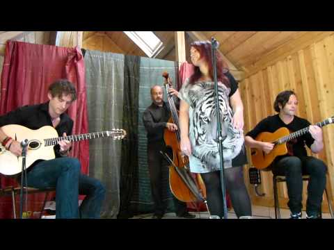 The Remi Harris Trio with Kelsey James - No Moon At All