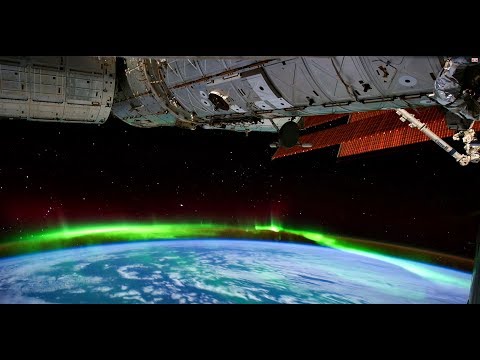 Видео из космоса с МКС. Северное сияние. Это надо увидеть!