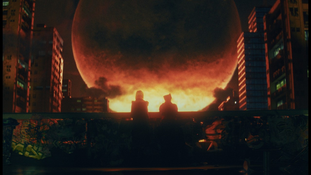 Miniature de la vidéo Before the Moon Falls | Cyberpunk Short Film du film Before the Moon Falls
