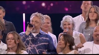 Eric Gadd och Katarina Pop sjunger “We Found Love” i Körslaget – Tilllsammans mot…  | TV4 &amp; TV4 Play