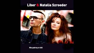 Kadr z teledysku Nie patrzę w dół feat. Natalia Szroeder tekst piosenki Liber