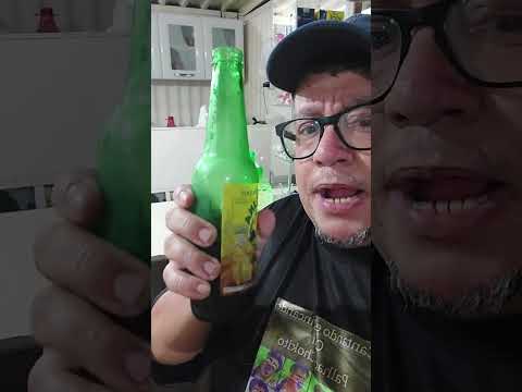 Lanchonete da Fernandes na praça de alimentação em Casa Nova Bahia e tomando uma cajuina #humornabr