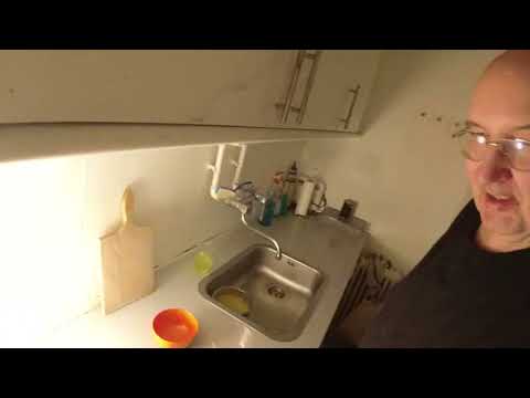 MongoTV_11445 - Del 2 - SPISER SKÅL LAKRIDS PÅSKE SØNDAG AFTEN