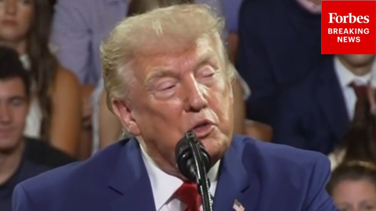 Video: Trump attends Dover transfer of four soldiers killed in Iran conflict, offers Air Force One ride to one family