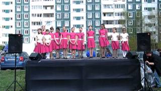 preview picture of video 'Вокальная группа Кураж 391 школа Санкт-Петербург'