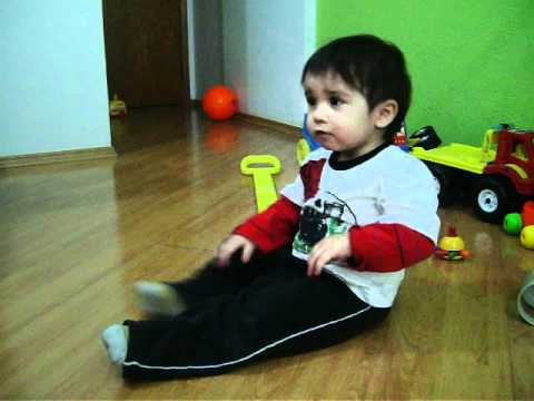 Tiago fazendo a "cobrinha".