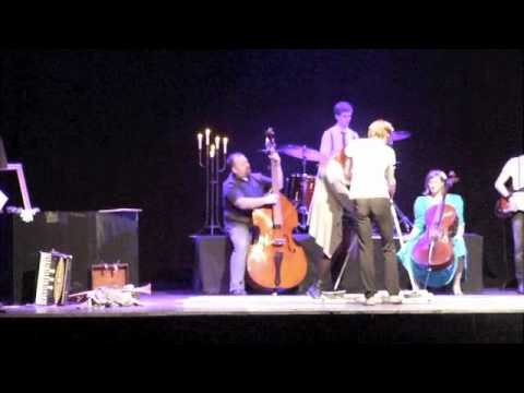 Lou Hickey 'Minutes, hours, days' video shoot hilarity