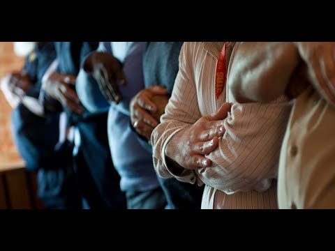 Kur harrojmë të themi një sure apo diçka tjetër në namaz, si duhet të veprojmë?