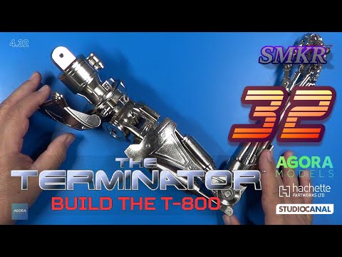 Agora Models Build the T-800 Terminator Pack 4 Stage 32 - Hinge Joint & Right Shoulder