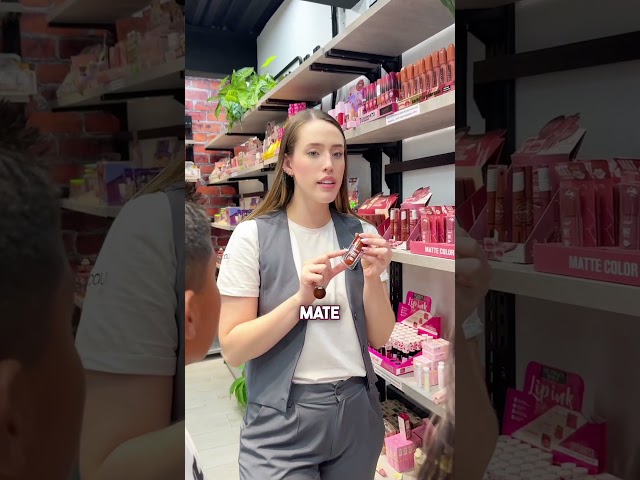 Vídeo relacionado con Set de cuidado labial de 36pcs, set de regalo de bálsamo labial con 12 aromas para labios secos, sets de labiales hidratantes de 24 horas, pequeños regalos para mujeres, colegas, Navidad y cumpleaños