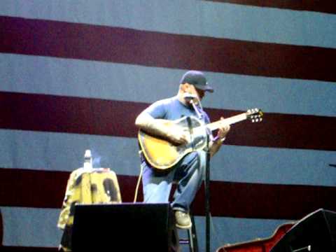 Aaron Lewis sings Zoe Jane~Acoustic~Live~Detroit~March 2011