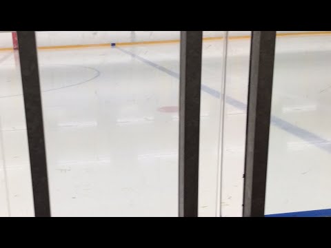 Kärpät E207 vs K-Laser E106 harjoitusottelu19.12.2017 linnanmaa. Pahoittelut heikosta kuvanlaadusta.