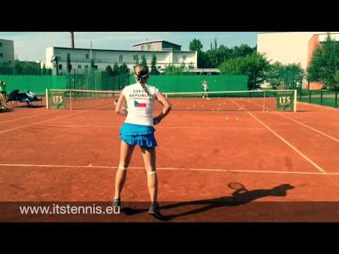 ITS Tennis Academy - Ana Siskova aggressive forehand
