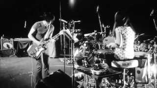 The White Stripes – Icky Thump (Live)