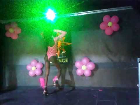 Louise Dellux - Especial Jhennifer Looy 3 anos