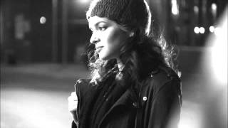 Norah  Jones  -  December @norahjones