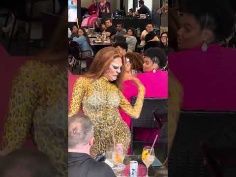 Natasha Princess Drag Brunch Brasil 1 ano!!!!!