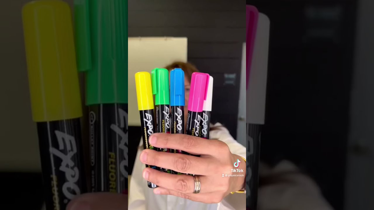 CHALKBOARD WALL WITH PHYSICS FORMULAS AND DIAGRAMS TUTORIAL