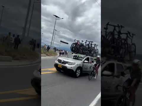 vuelta a Colombia 2026 a su paso por el cruce de Tarqui