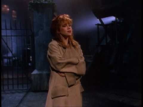 download lagu mp3 mp4 Linzi Hateley, download lagu Linzi Hateley gratis, unduh video klip Linzi Hateley