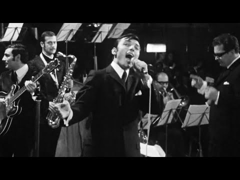 Karel Gott sings 