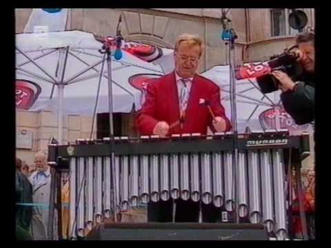 Engelbert Wrobel's Swing Society feat. Hazy Osterwald: Choo Choo Boogie