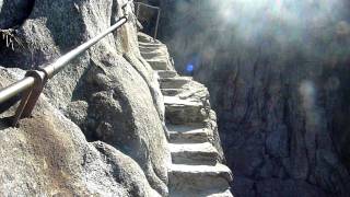 preview picture of video 'Overlook of Upper Yosemite Falls'
