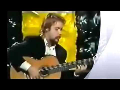 Raphael Rabello plays Jobim's Samba do Aviao for Paco De Lucia