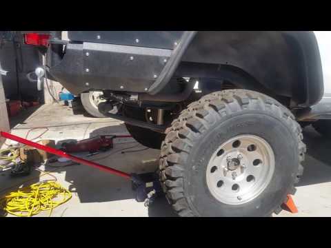 Teraflex Revolver shackles on an XJ