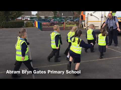 Ember’s bin wagon visits Abram Gates Primary School