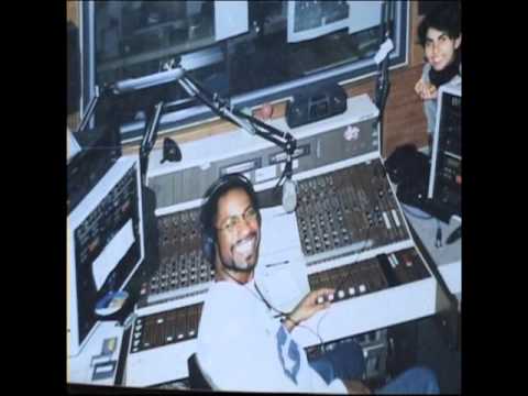 KISS FM's Wow Whats That?!!