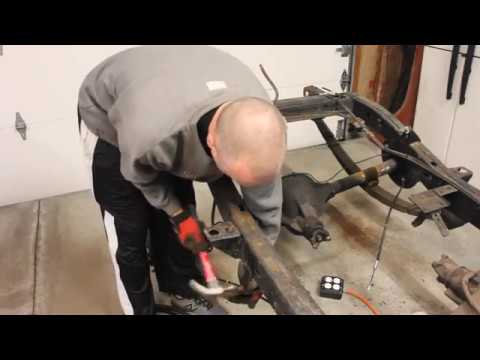 Jeep CJ7 AMC 20 and Leaf Spring Removal