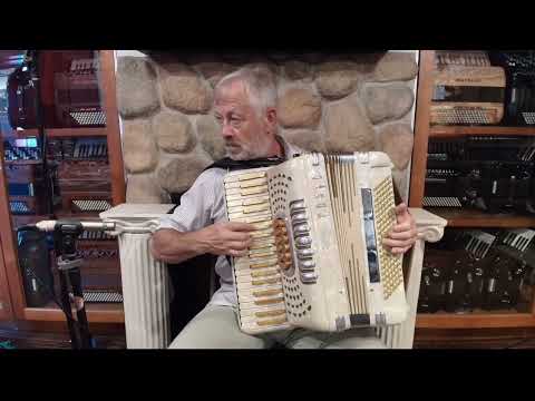 8152 - Golden Blonde International Lira 27 "Carol" Piano Accordion LMH 41 120 image 2