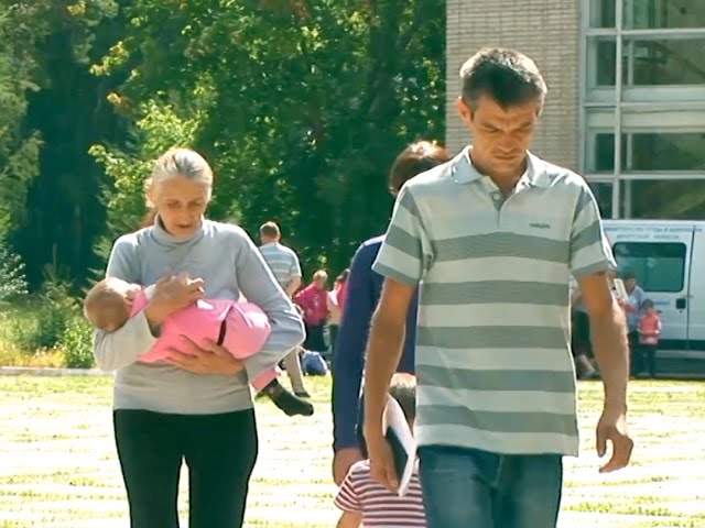 Беженцы переезжают