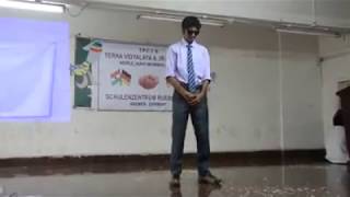 Funny dance on hindi song Funny dance on hindi song